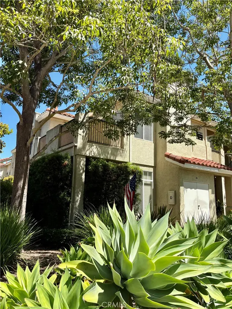 202 Cinnamon Teal in Aliso Viejo, sold by Wise Choices Realty.
