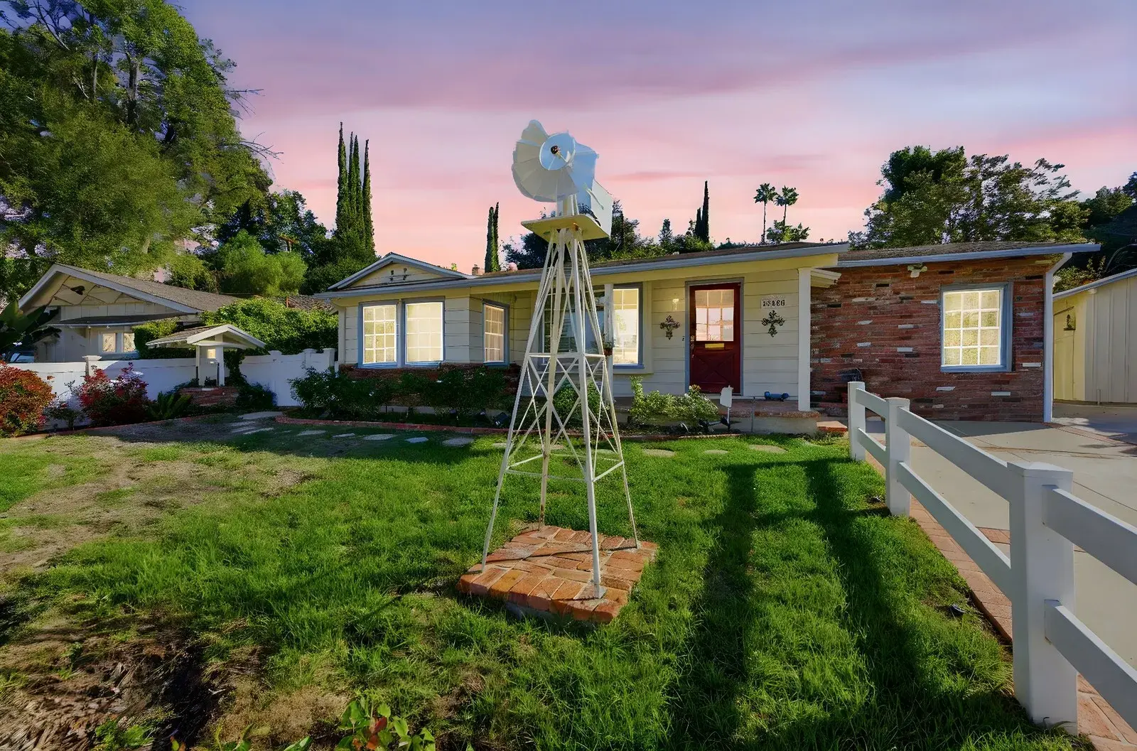 22050 Independencia Street in Woodland Hills, sold by Wise Choices Realty.