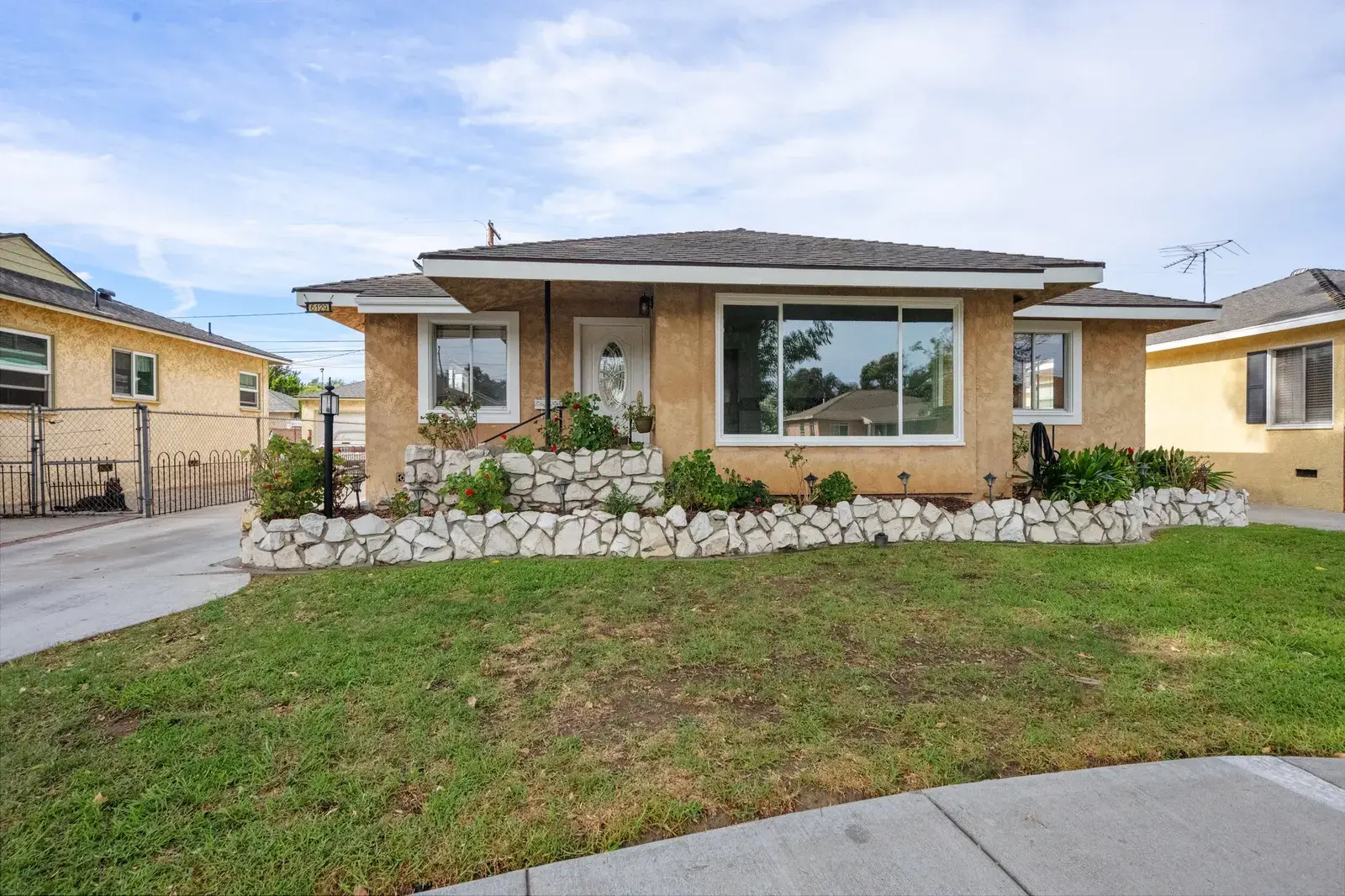 6129 Greenmeadow in Lakewood, sold by Wise Choices Realty.