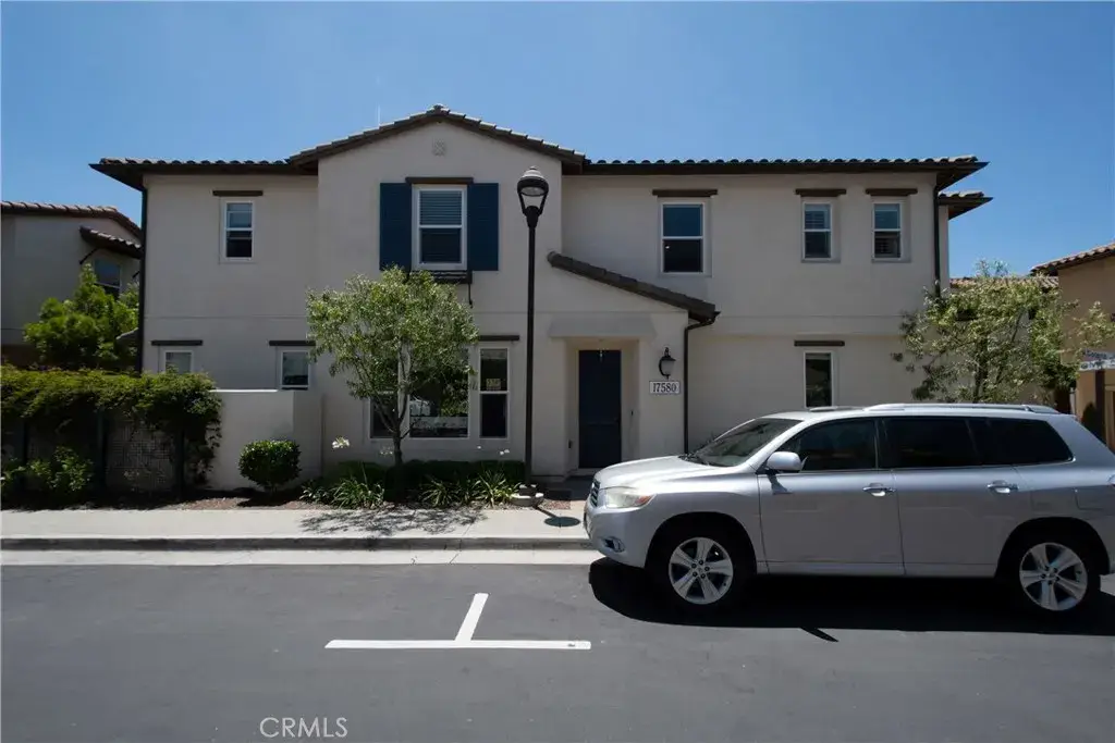 17580 Ivy Place in Fountain Valley, sold by Wise Choices Realty.