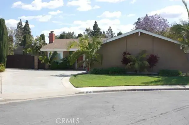 8851 Derek Circle in Huntington Beach, sold by Wise Choices Realty.
