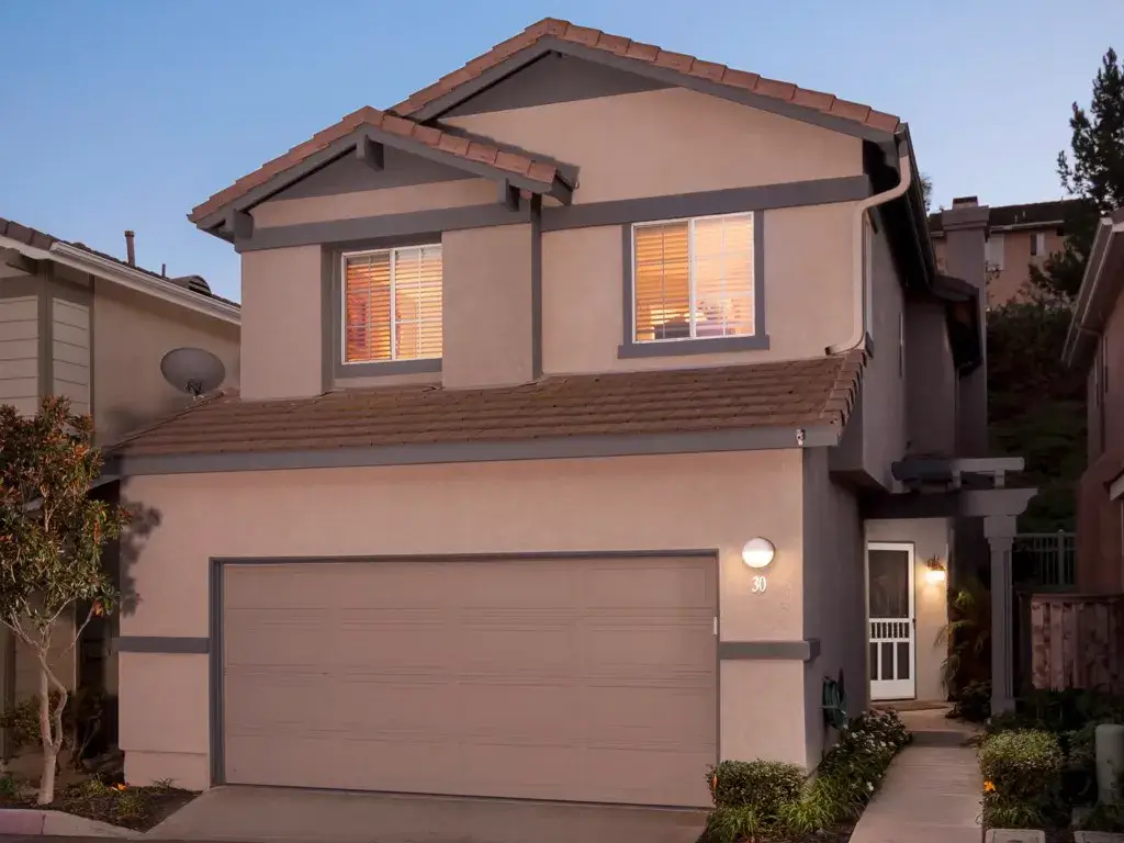 30 Estero Pointe in Aliso Viejo, sold by Wise Choices Realty.