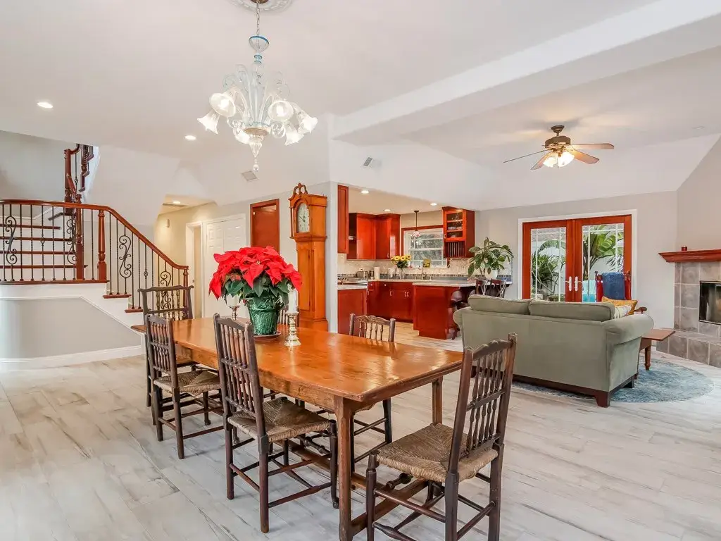 16561 Simonne Lane in Huntington Beach, sold by Wise Choices Realty.