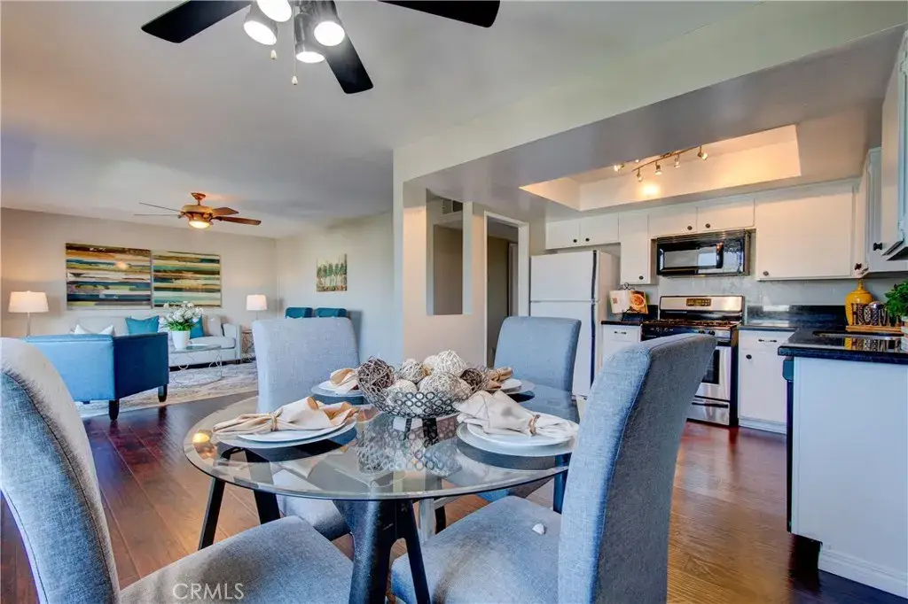 214 Via Robina 20 in San Clemente, sold by Wise Choices Realty.