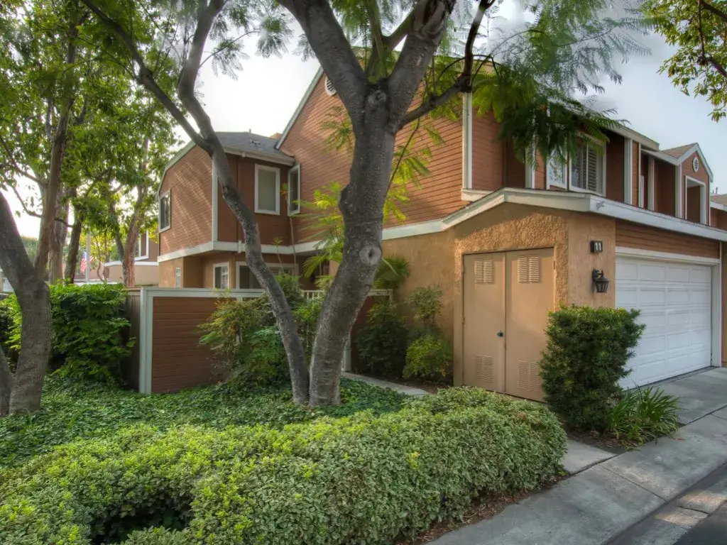 11 Acorn 72 in Aliso Viejo, sold by Wise Choices Realty.